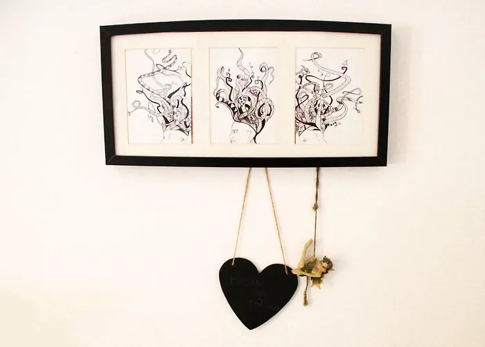 Hiwya - Is Where Are 아파트