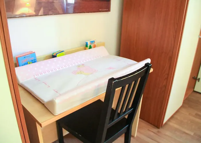 아파트 Hiwya - Is Where Are *