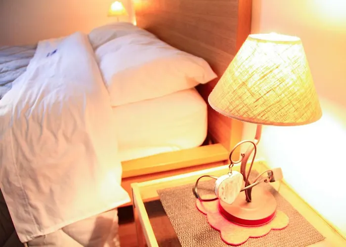 Hiwya - Is Where Are * Μπολόνια